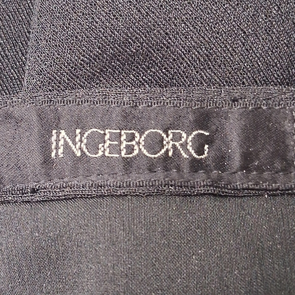 Elegant Ingeborg Black Tiered Skirt - Picture 11 of 11